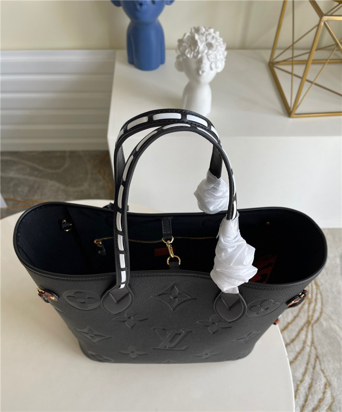  LOUIS VUITTON  루이비통 앙프렝뜨 투르텔 네버풀 MM M45686