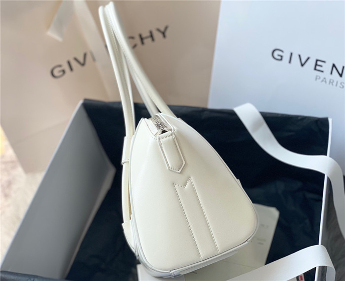 GIVENCHY 지방시 미니 안티고나백 G38710
