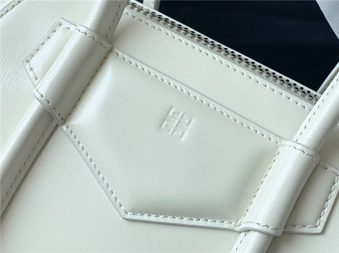 GIVENCHY 지방시 미니 안티고나백 G38710