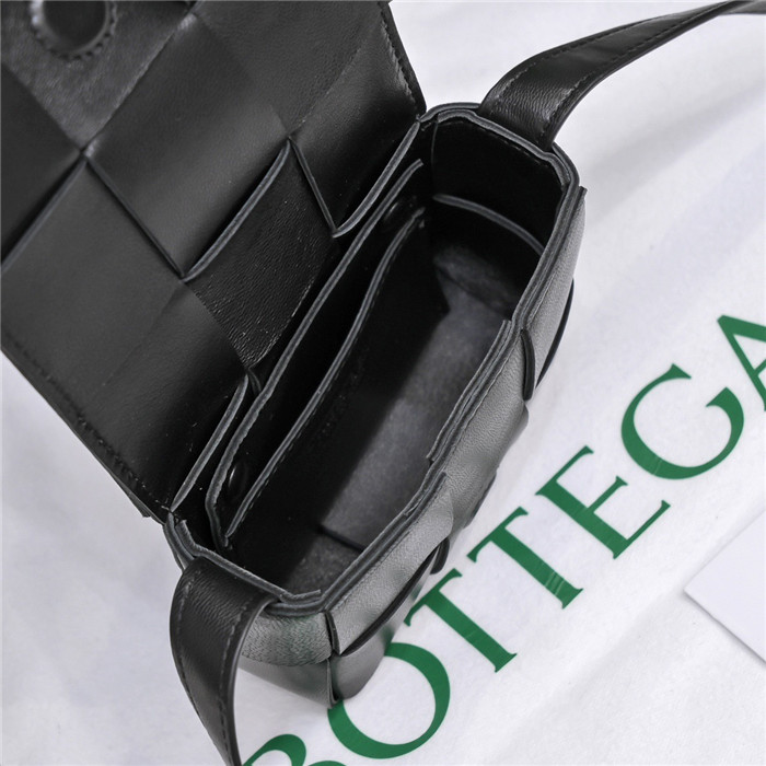 [배우 표예진] BOTTEGA VENETA 보테가 베네타 카세트백 미니 B6813