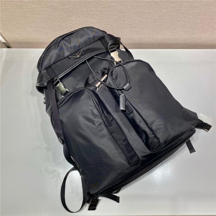  PRADA 프라다 더팩토리 삼각 로고 나일론 백팩 2VZ019