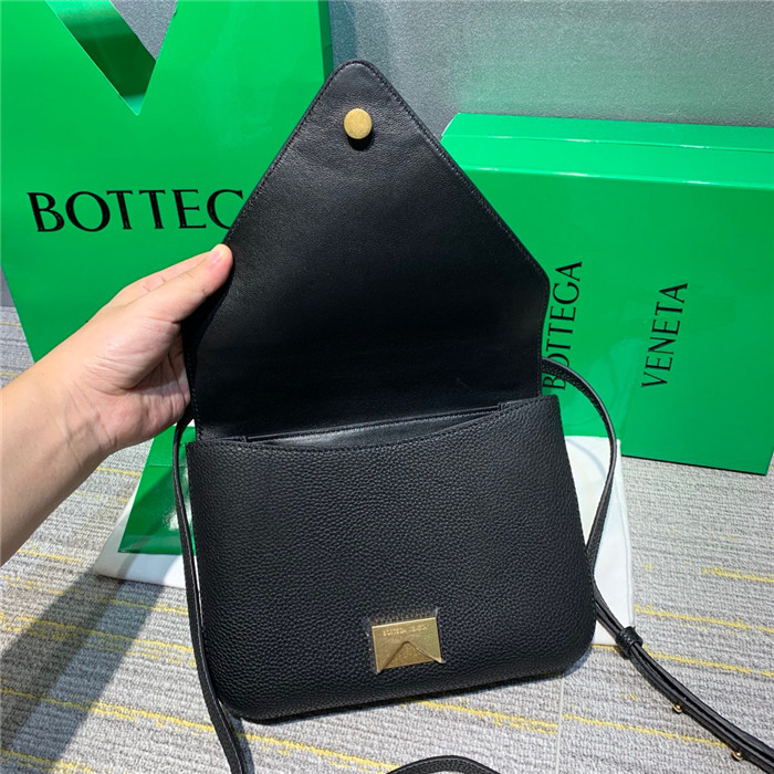 BOTTEGA VENETA  보테가 베네타 마운트백 B19120