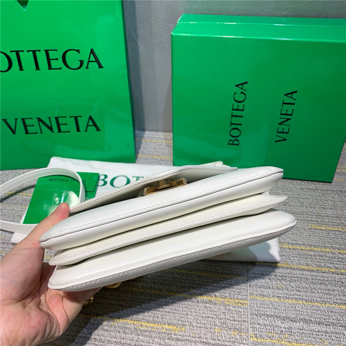 BOTTEGA VENETA  보테가 베네타 마운트백 B19120