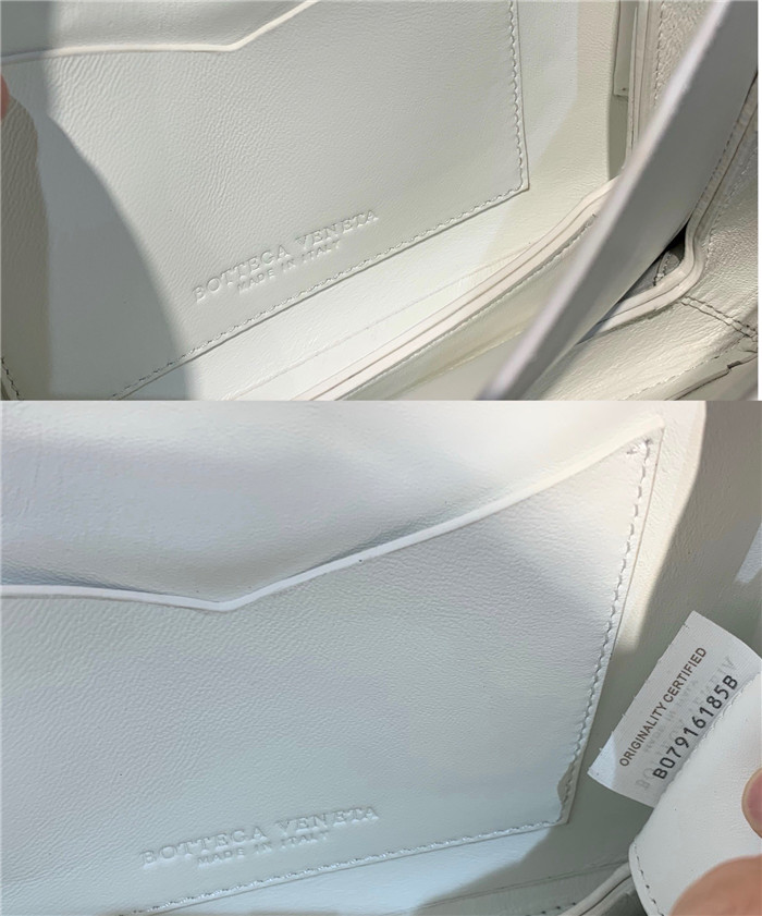 BOTTEGA VENETA  보테가 베네타 마운트백 B19120