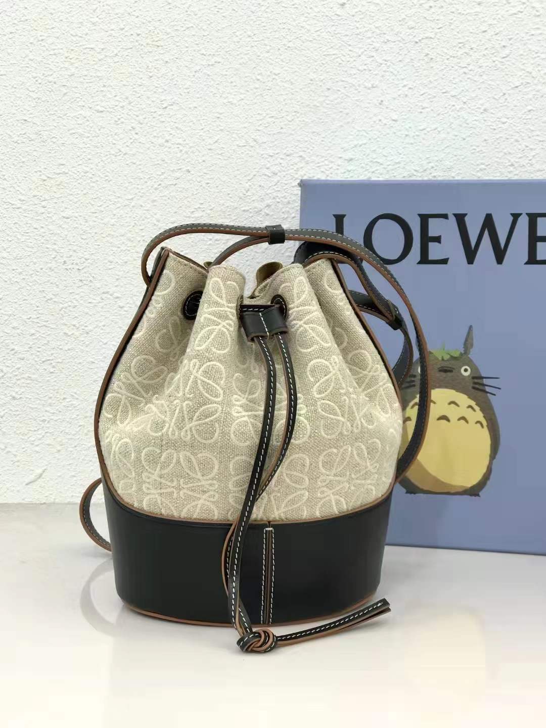LOEWE  로에베 벌룬백 미듐 L90081