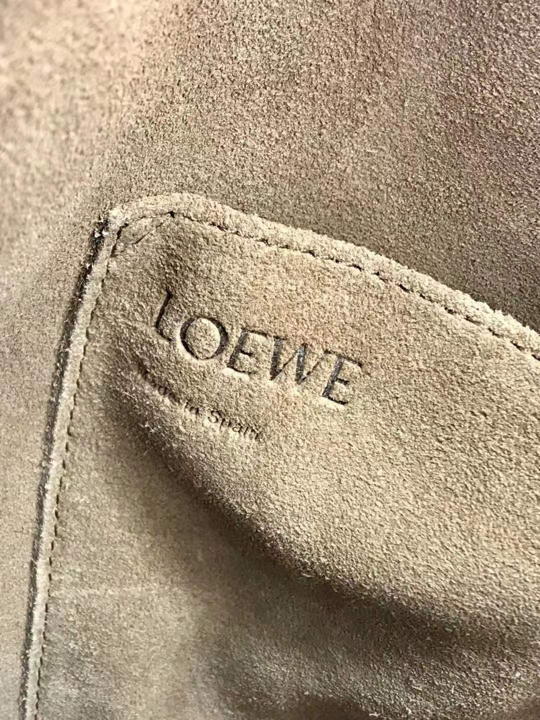 LOEWE  로에베 벌룬백 미듐 L90081