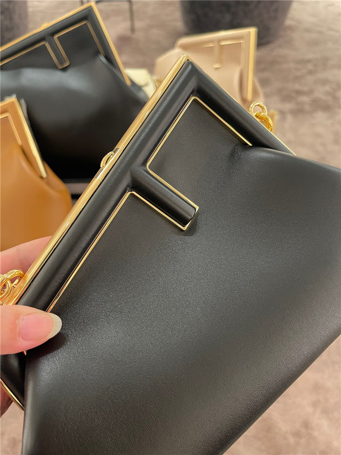 Fendi  펜디 크로스백 스몰 F33887