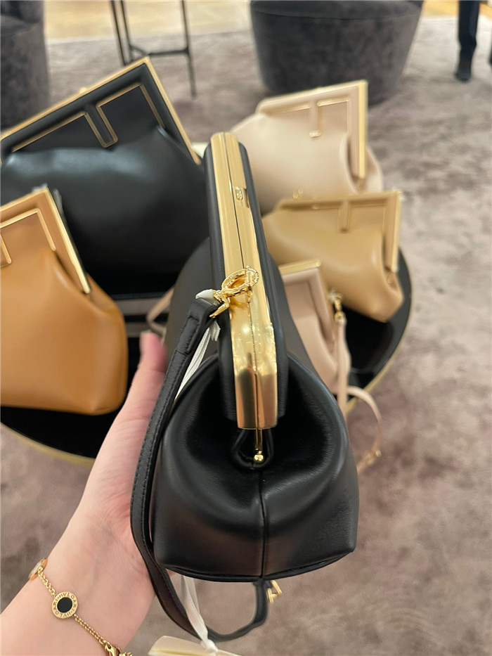 Fendi  펜디 크로스백 스몰 F33887