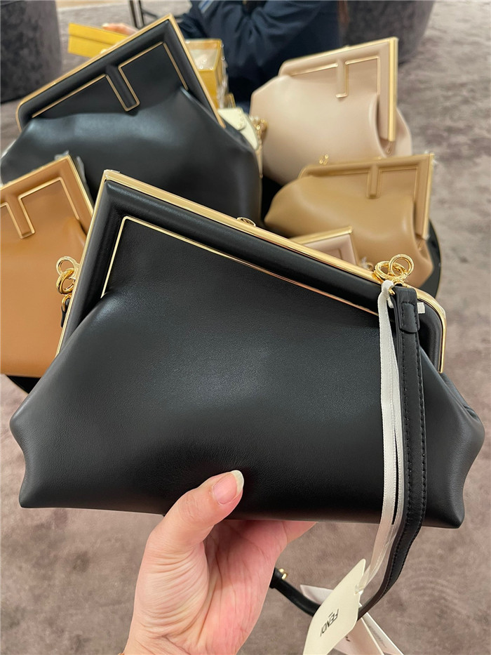 Fendi  펜디 크로스백 스몰 F33887