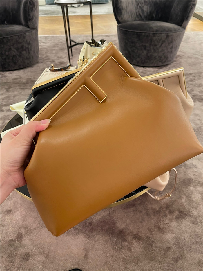 Fendi  펜디 크로스백 라지 F33888