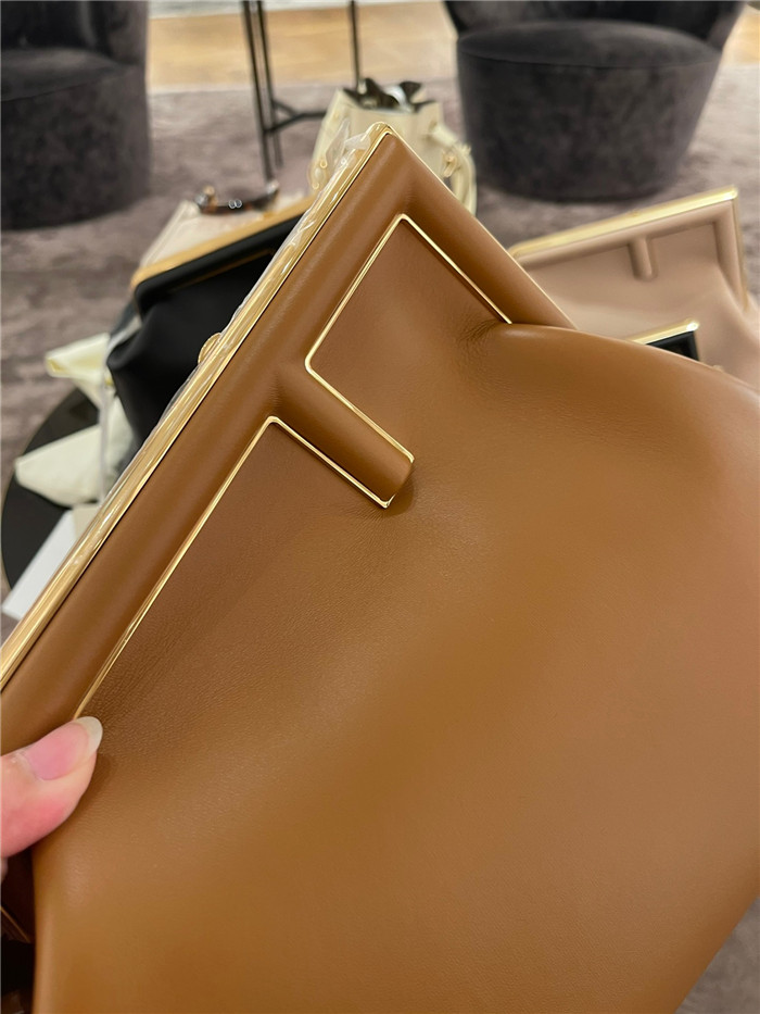 Fendi  펜디 크로스백 라지 F33888