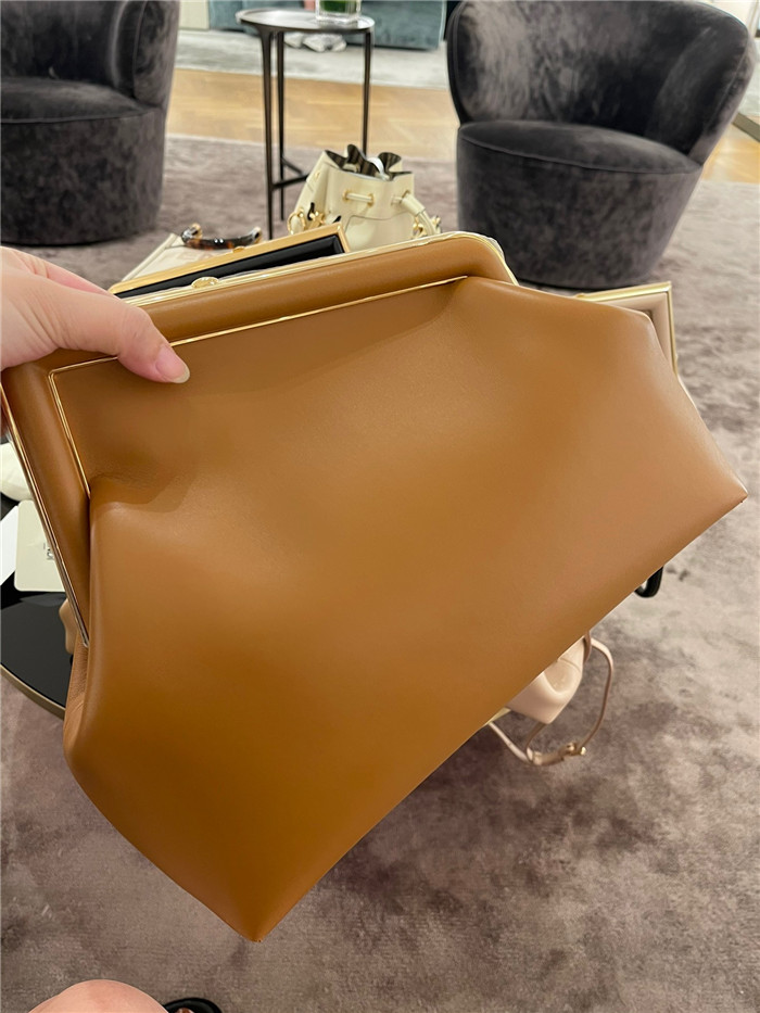 Fendi  펜디 크로스백 라지 F33888