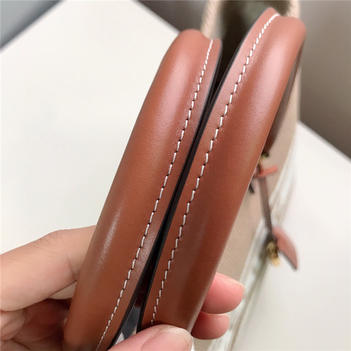 Celine  셀린느 카바스 토트백 C69011