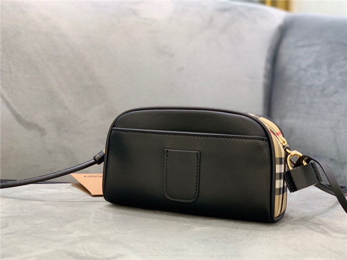 BURBERRY  버버리 미니 큐브백 B32100