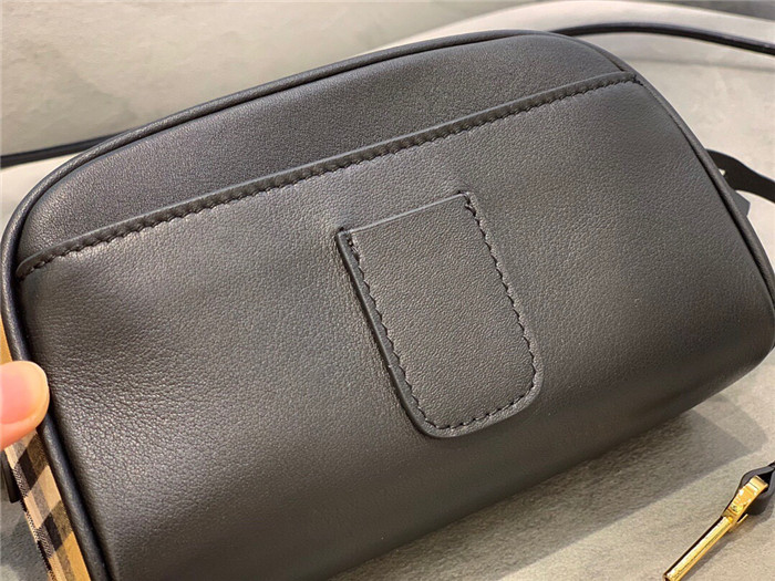 BURBERRY  버버리 미니 큐브백 B32100