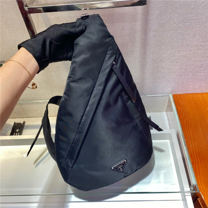 PRADA 프라다 리나일론 크로스 백팩 2VZ092