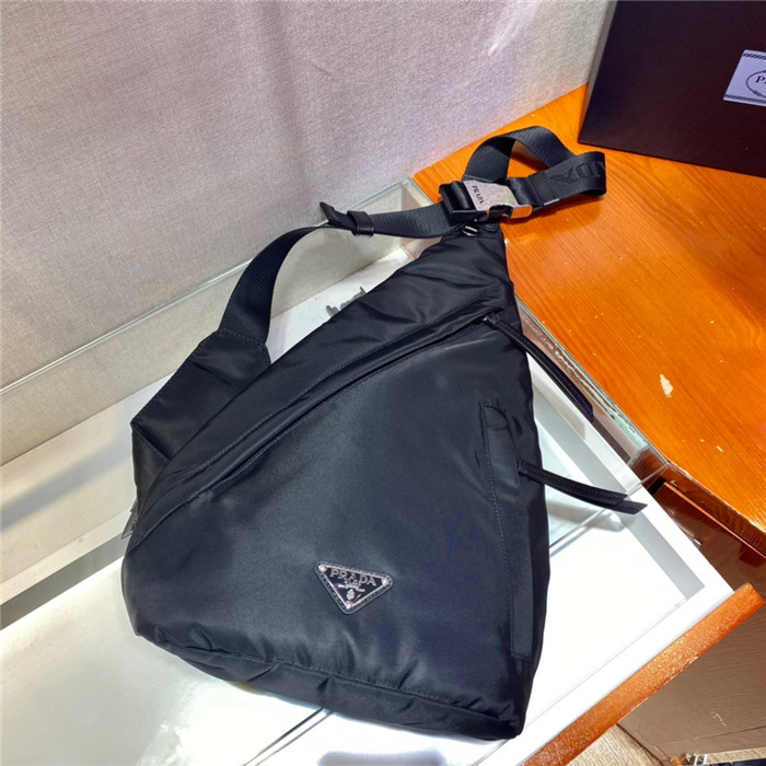 PRADA 프라다 리나일론 크로스 백팩 2VZ092