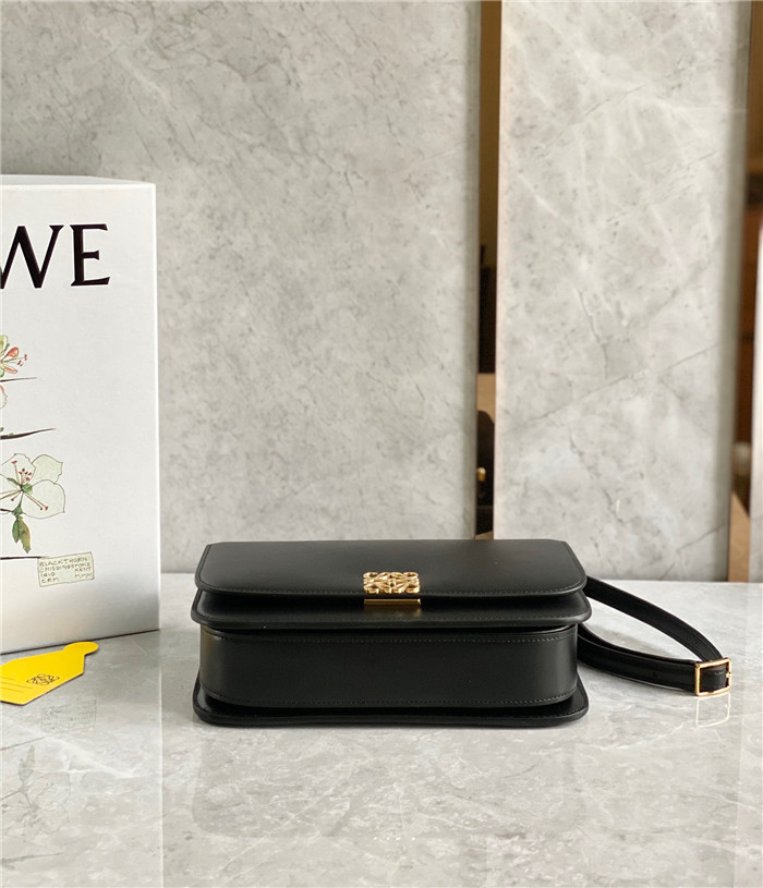 LOEWE 로에베 고야백 미듐 L80477