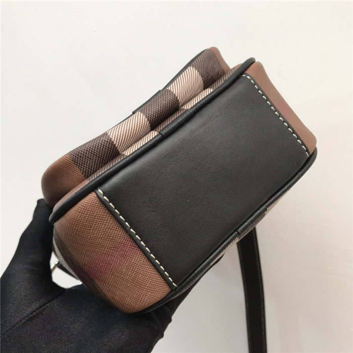 BURBERRY  버버리 미니 크로스백 B8043