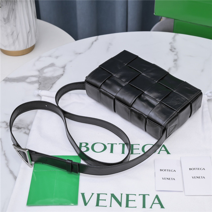  BOTTEGA VENETA 보테가 베네타 인트레치아토  카세트백 B668