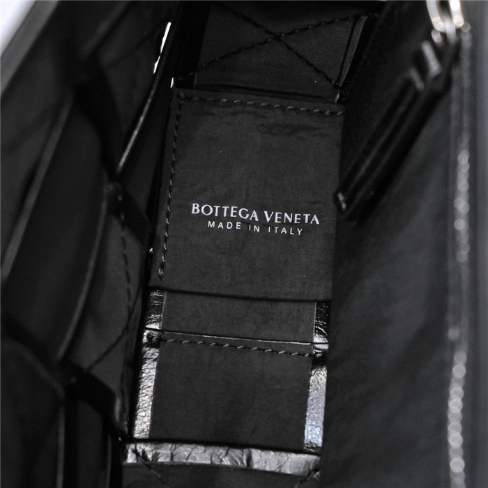  BOTTEGA VENETA 보테가 베네타 인트레치아토  카세트백 B668