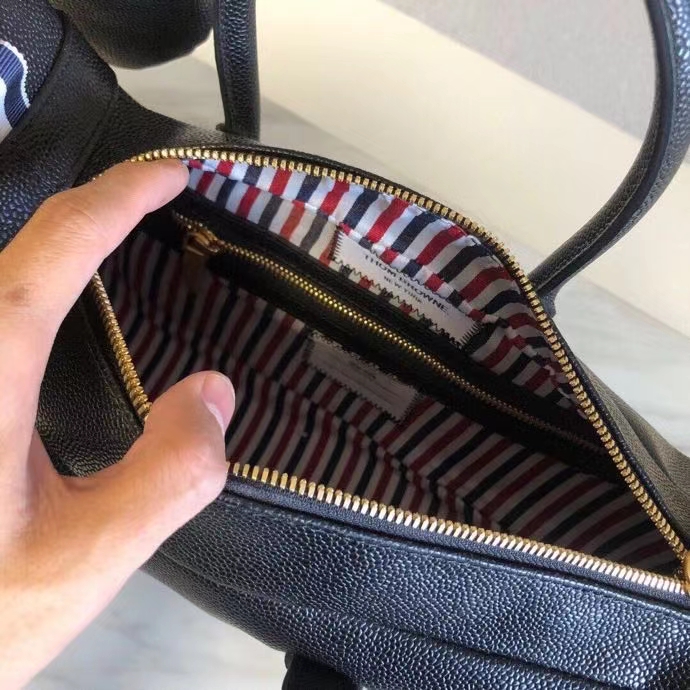Thom Browne 톰브라운 페블 헥터 백