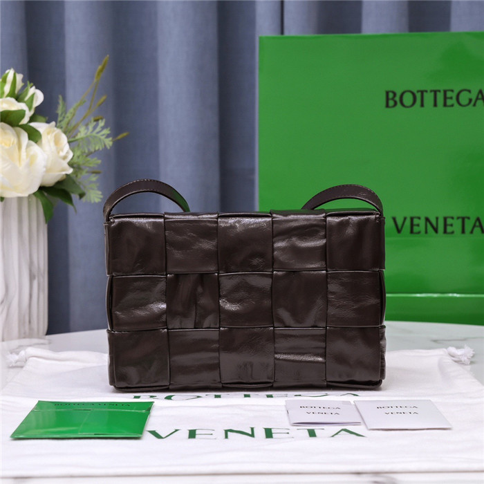 BOTTEGA VENETA   보테가 베네타 남성용 카세트백 B6687