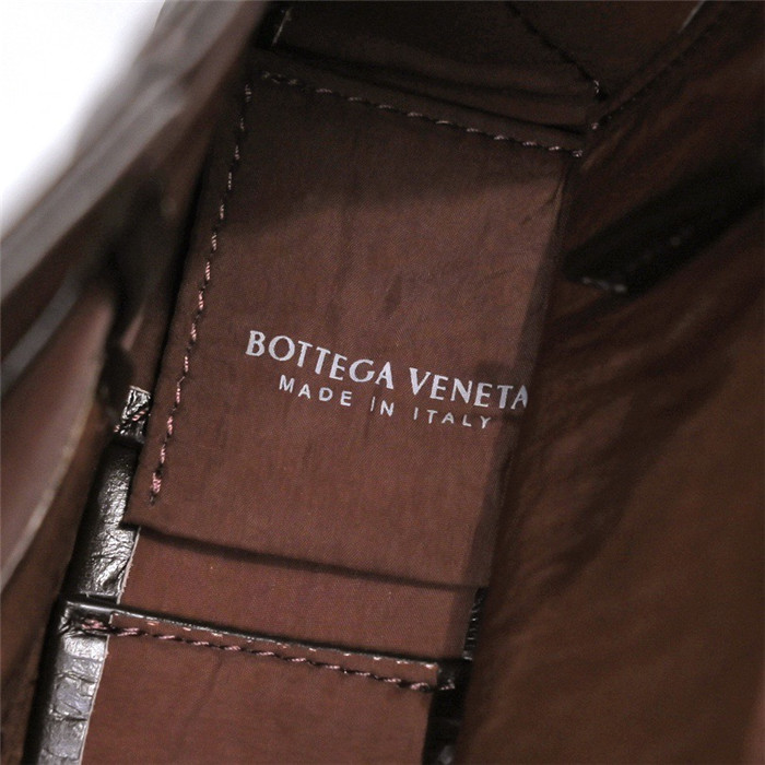 BOTTEGA VENETA   보테가 베네타 남성용 카세트백 B6687