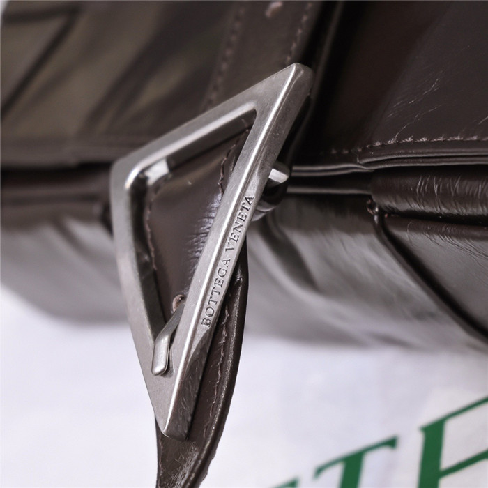 BOTTEGA VENETA   보테가 베네타 남성용 카세트백 B6687