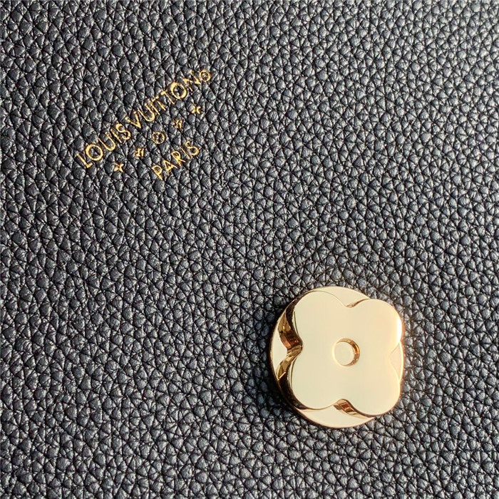  LOUIS VUITTON   루이비통 퐁 뇌프 소프트 MM M58967