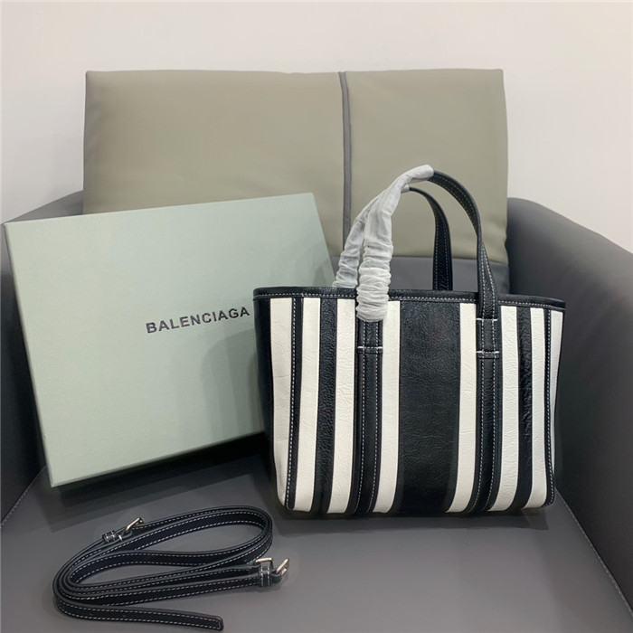 Balenciaga   발렌시아가 WEST 쇼핑백 B31050