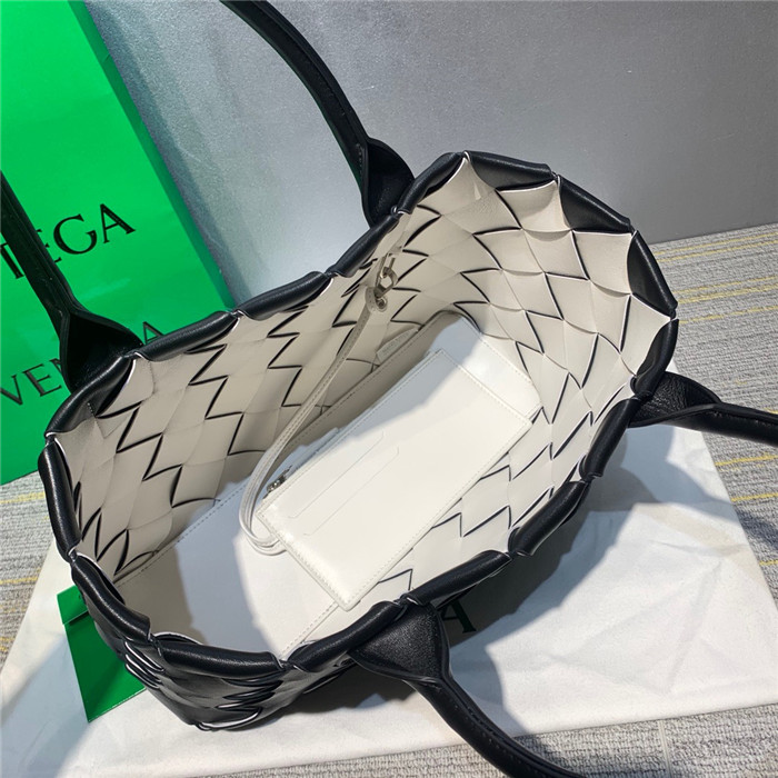 BOTTEGA VENETA 보테가 베네타 미니 토트백 B69321