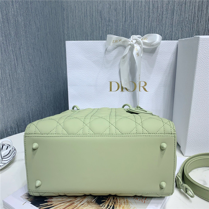 Dior  디올 레이디 24CM D0565