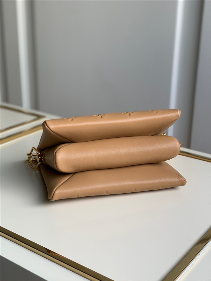 LOUIS VUITTON 루이비통 쿠상 메신저백 BB M57796