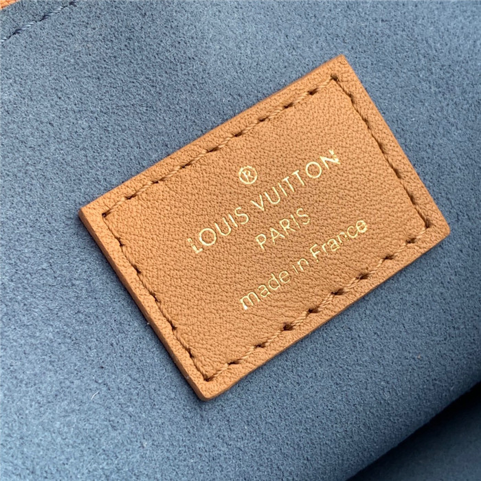 LOUIS VUITTON 루이비통 쿠상 메신저백 BB M57796