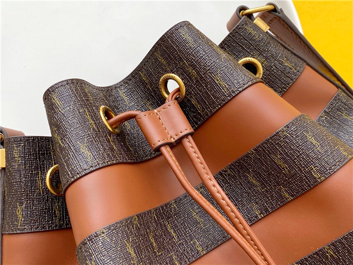 Saint Laurent 생로랑 모노그램 버킷백 Y56860