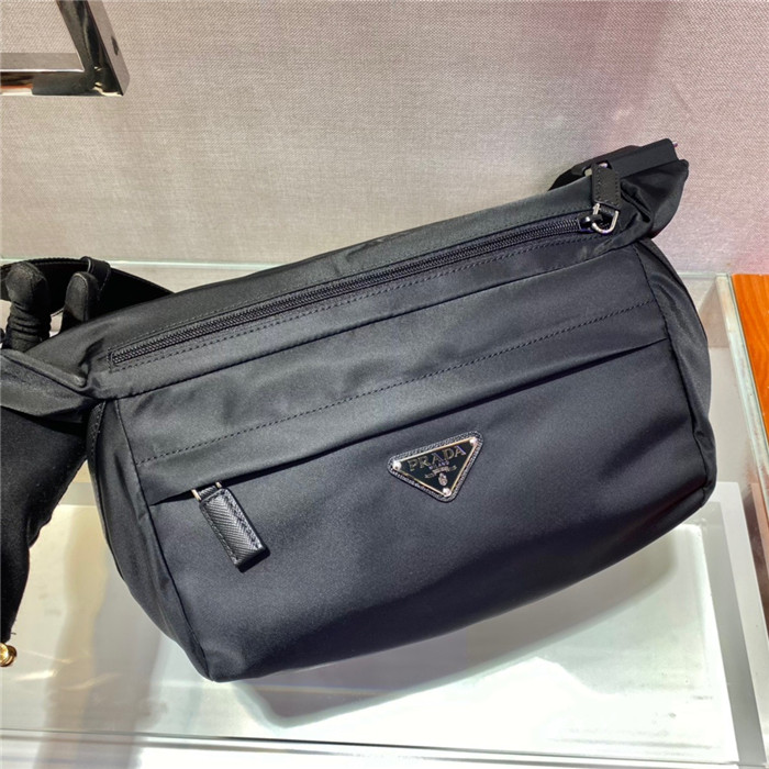  PRADA 프라다 바이커백