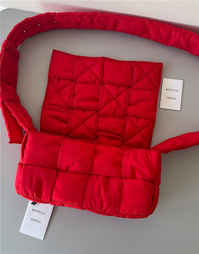  BOTTEGA VENETA 보테가베네타 페디드 카세트 인트레치오 B90030