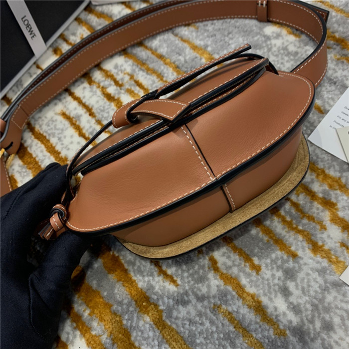 LOEWE 로에베 힙색백 L62010