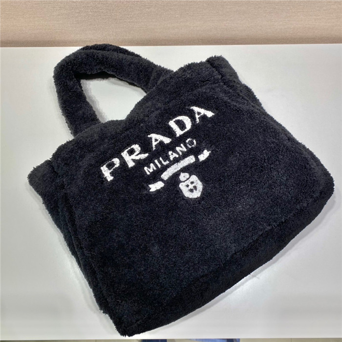 PRADA   프라다 로고 자수 쇼퍼백 1BG130