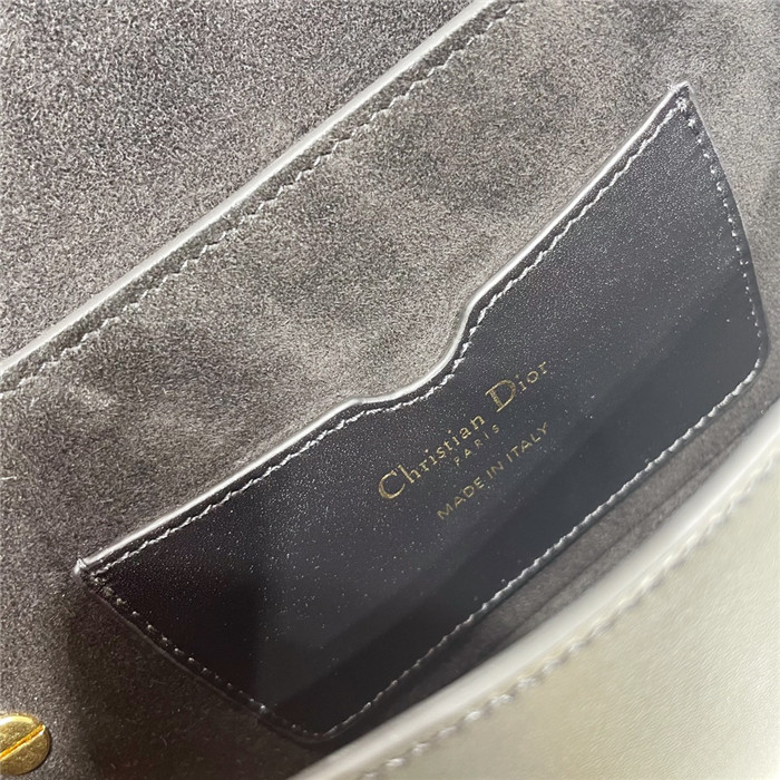  Dior 디올 이스트웨스트 바비백 M9327