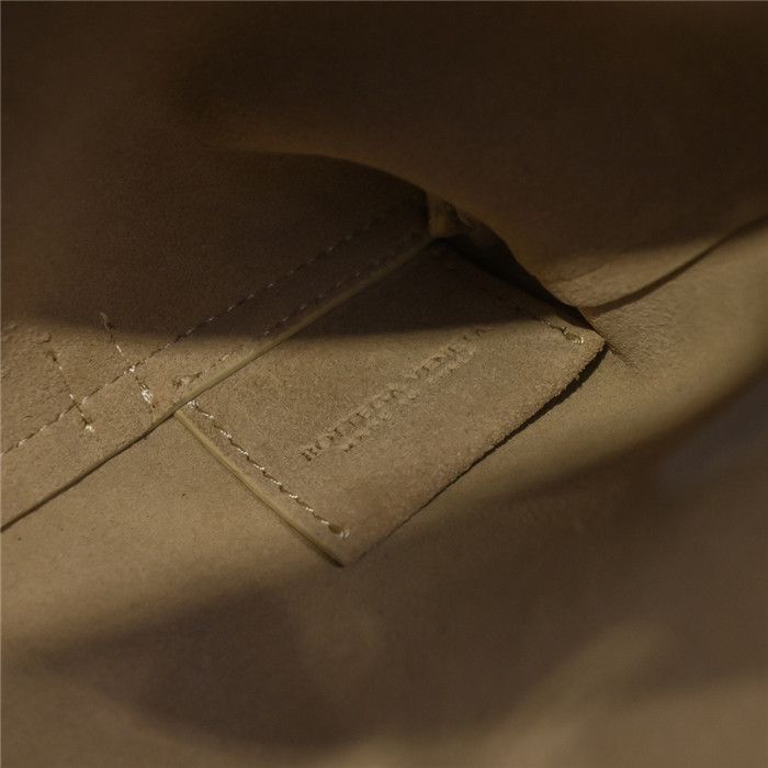 BOTTEGA VENETA    보테가베네타 호보백 B20501