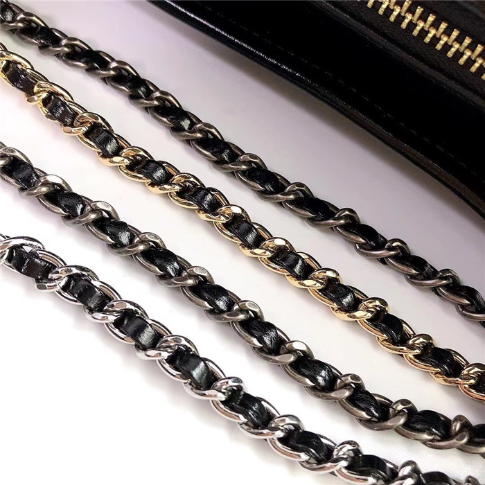 CHANEL 샤넬 가브리엘 호보백 28CM A08055