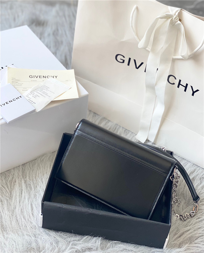 GIVENCHY  지방시 미니 체인 플랩백 G95401