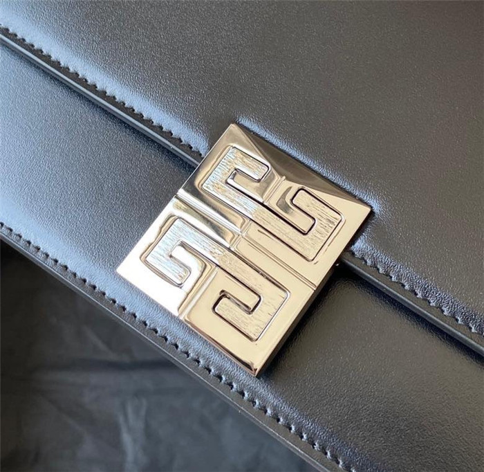 GIVENCHY  지방시 미니 체인 플랩백 G95401