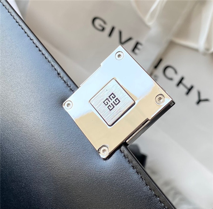 GIVENCHY  지방시 미니 체인 플랩백 G95401