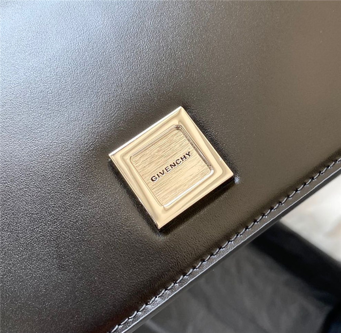 GIVENCHY  지방시 미니 체인 플랩백 G95401