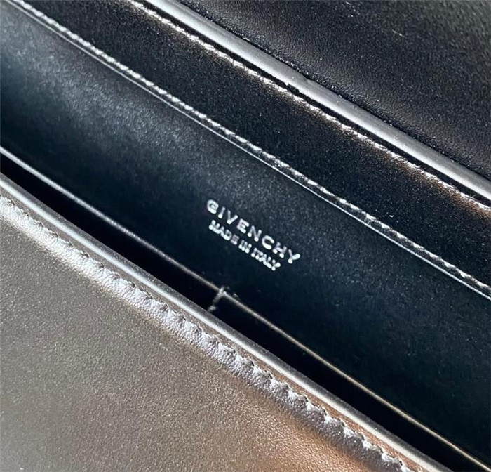 GIVENCHY  지방시 미니 체인 플랩백 G95401