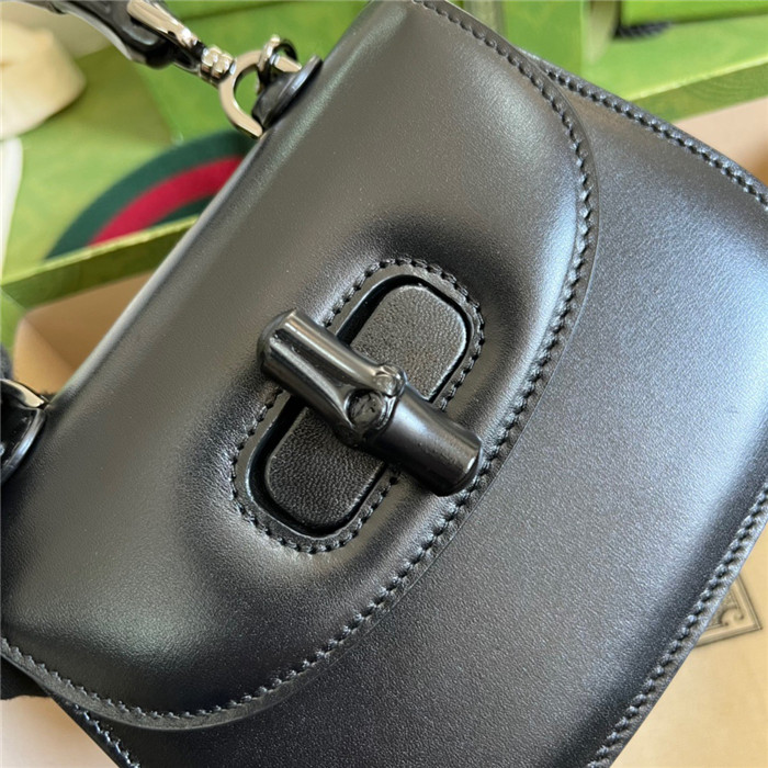 GUCCI 구찌 점보 GG 뱀부 미니 핸드백 686864