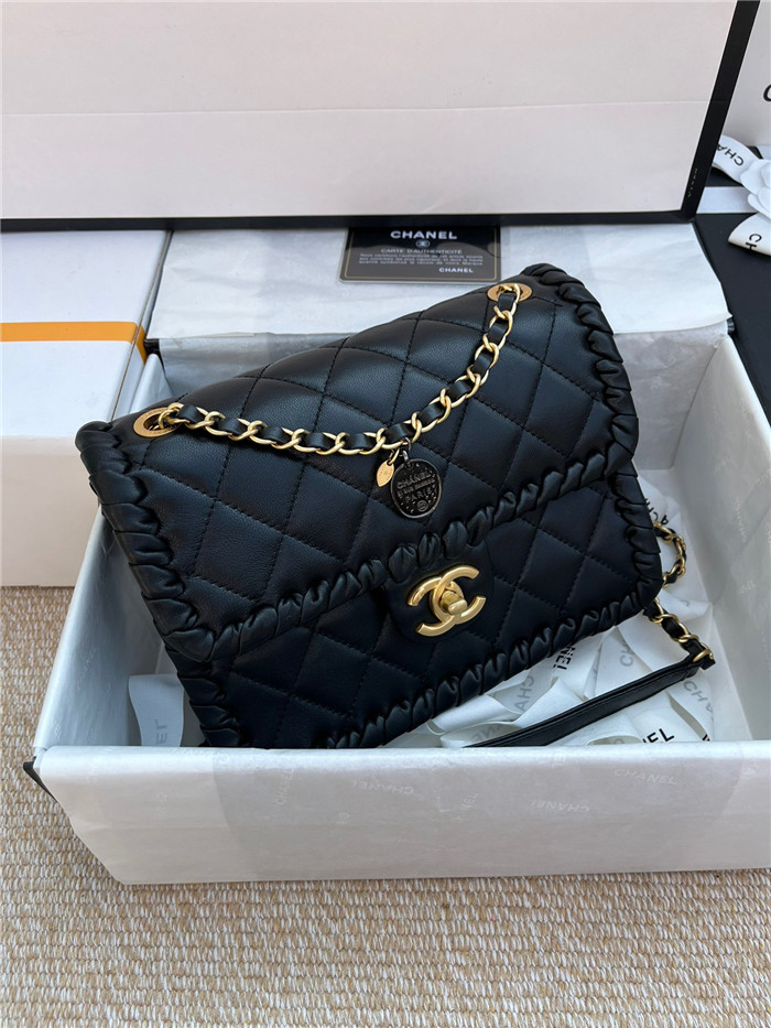 CHANEL 샤넬 플랩백 22CM AS6705